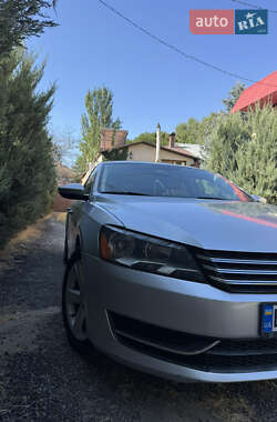 Седан Volkswagen Passat 2011 в Николаеве
