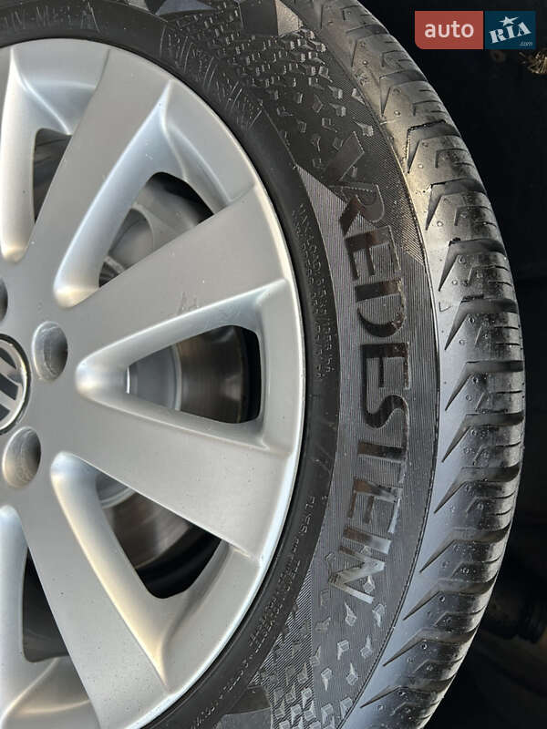 Универсал Volkswagen Passat 2007 в Житомире