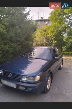 Седан Volkswagen Passat 1994 в Львові