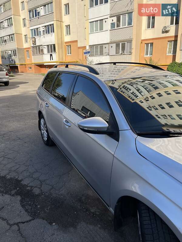 Универсал Volkswagen Passat 2013 в Виннице