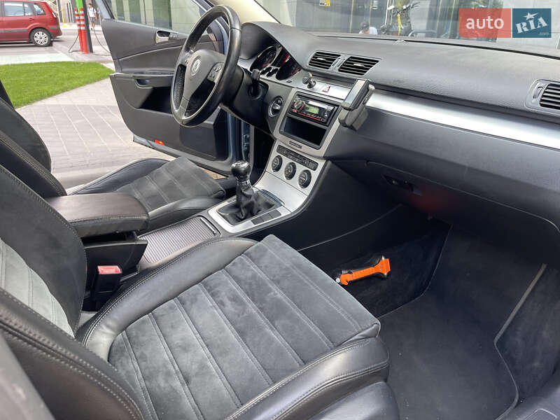 Универсал Volkswagen Passat 2008 в Киеве