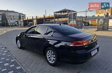 Седан Volkswagen Passat 2015 в 