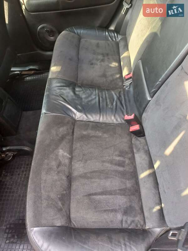 Седан Volkswagen Passat 2002 в Бердичеве