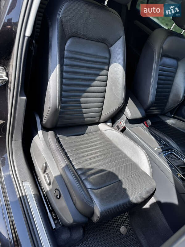 Універсал Volkswagen Passat 2014 в Івано-Франківську
