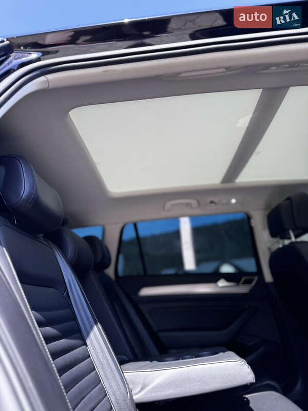 Універсал Volkswagen Passat 2014 в Івано-Франківську