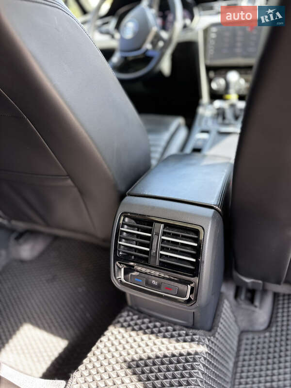 Універсал Volkswagen Passat 2014 в Івано-Франківську