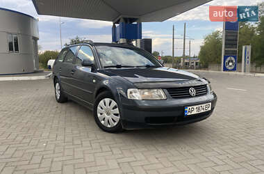 Універсал Volkswagen Passat 1999 в Запоріжжі