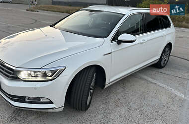 Універсал Volkswagen Passat 2016 в Києві