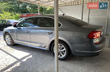 Седан Volkswagen Passat 2015 в  фото 2 Седан Volkswagen Passat 2015 в