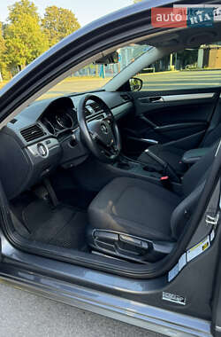 Седан Volkswagen Passat 2015 в  фото 8 Седан Volkswagen Passat 2015 в