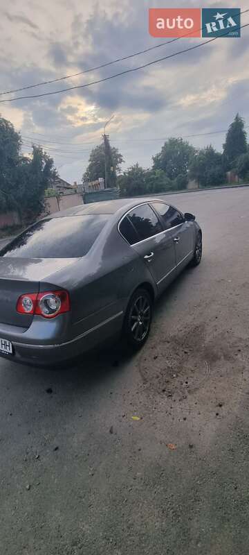Седан Volkswagen Passat 2006 в Мукачевому