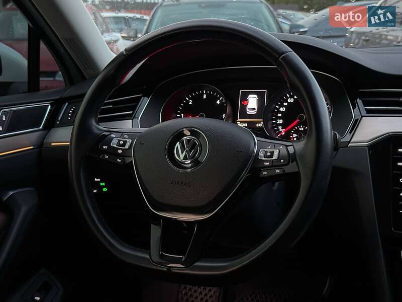 Универсал Volkswagen Passat 2018 в Харькове фото 21 Универсал Volkswagen Passat 2018 в Харькове