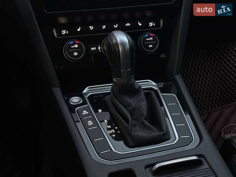 Универсал Volkswagen Passat 2018 в Харькове фото 35 Универсал Volkswagen Passat 2018 в Харькове