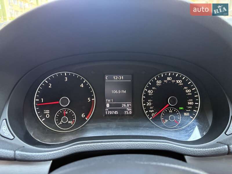 Седан Volkswagen Passat 2014 в Киеве