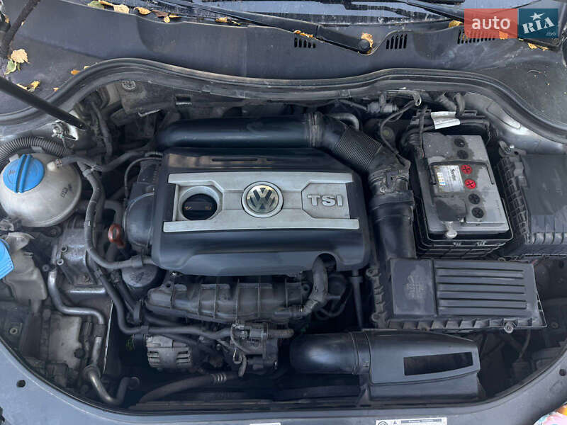 Универсал Volkswagen Passat 2012 в Житомире