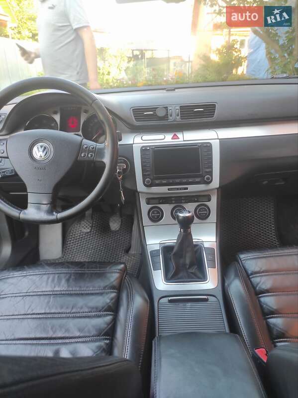 Універсал Volkswagen Passat 2006 в Славуті