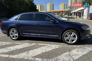 Седан Volkswagen Passat 2014 в Киеве