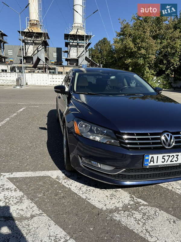 Седан Volkswagen Passat 2014 в Киеве