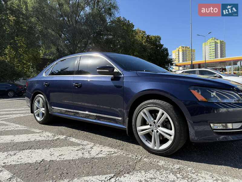 Седан Volkswagen Passat 2014 в Киеве