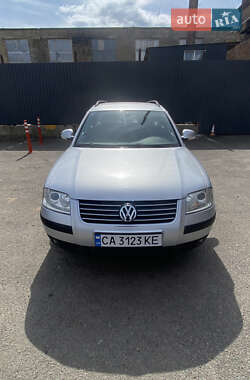 Універсал Volkswagen Passat 2004 в Києві