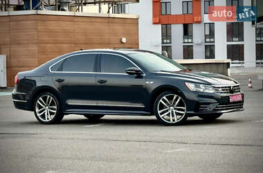 Седан Volkswagen Passat 2016 в Києві