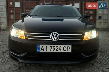 Седан Volkswagen Passat 2012 в Києві