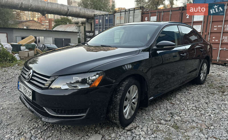 Седан Volkswagen Passat 2012 в Києві