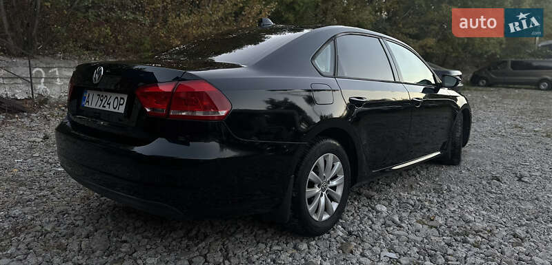 Седан Volkswagen Passat 2012 в Києві