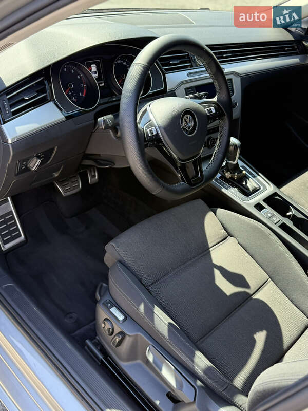 Седан Volkswagen Passat 2016 в Харькове фото 5 Седан Volkswagen Passat 2016 в Харькове