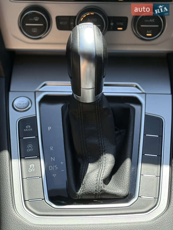 Седан Volkswagen Passat 2016 в Харькове фото 11 Седан Volkswagen Passat 2016 в Харькове