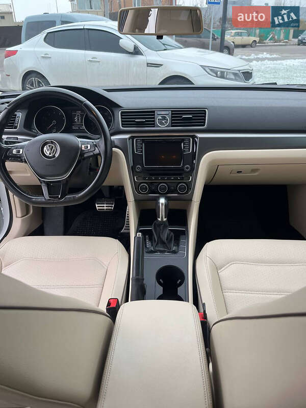 Седан Volkswagen Passat 2017 в Виннице