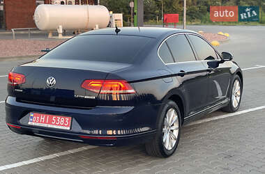 Седан Volkswagen Passat 2015 в 