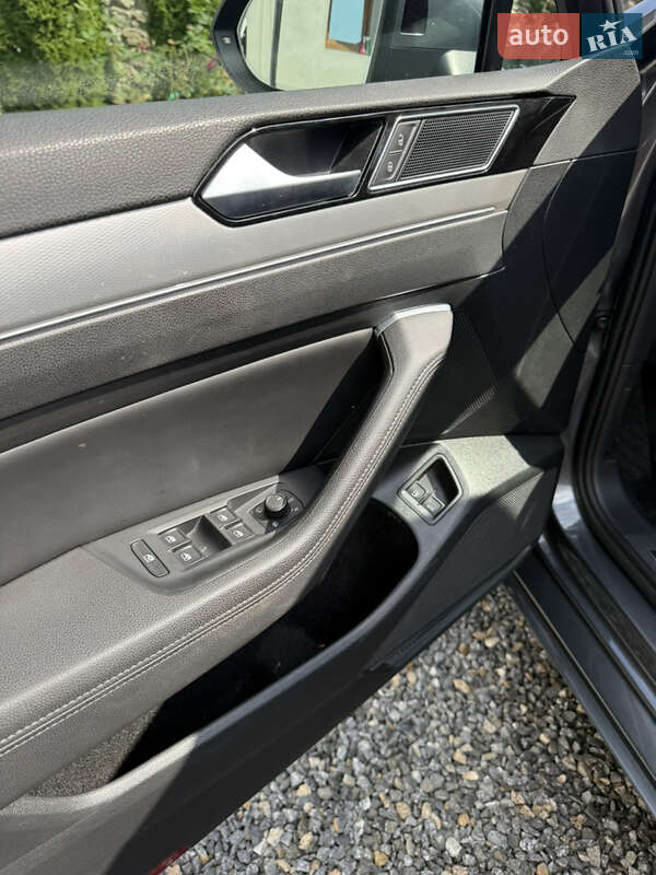 Универсал Volkswagen Passat 2016 в Тернополе