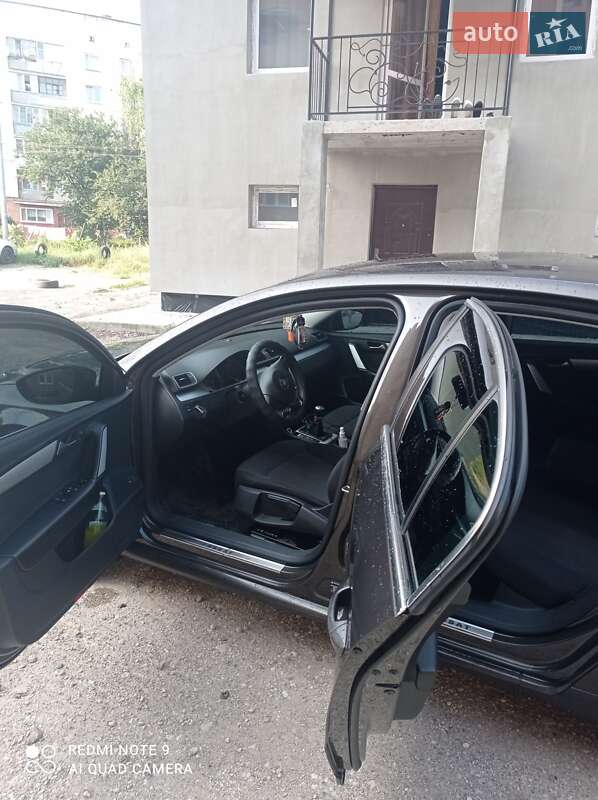 Седан Volkswagen Passat 2012 в Тернополе