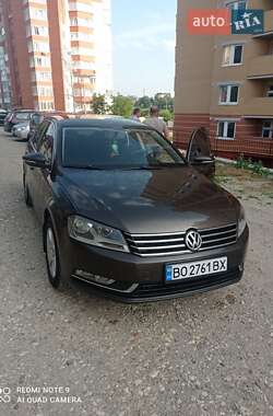 Седан Volkswagen Passat 2012 в Тернополі