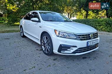 Седан Volkswagen Passat 2018 в Чернівцях