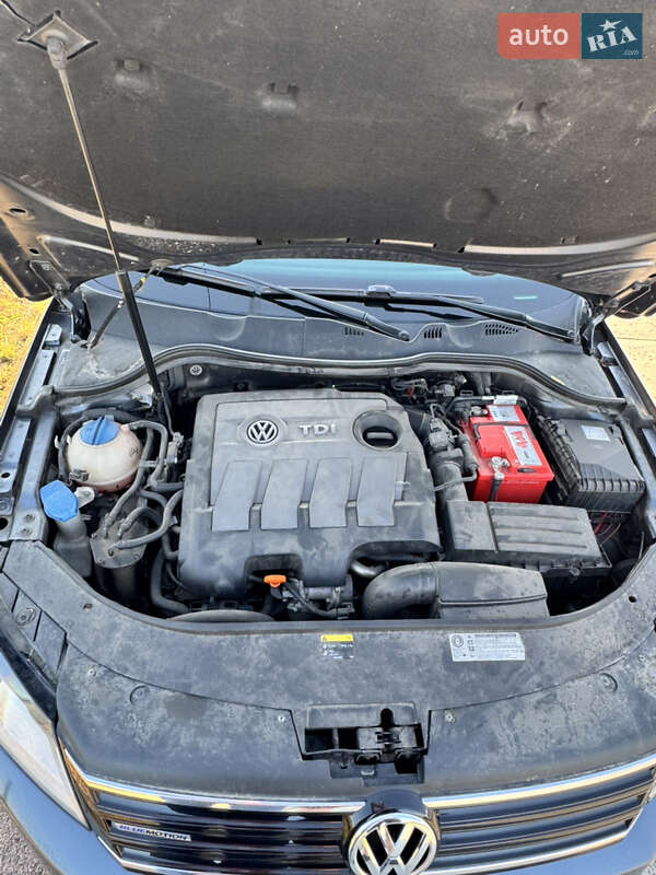 Седан Volkswagen Passat 2013 в Коростене