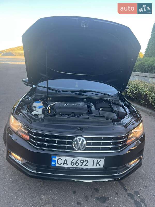 Седан Volkswagen Passat 2016 в Черкасах