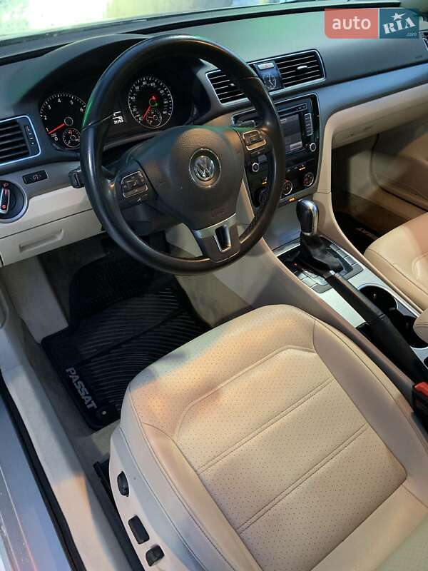 Седан Volkswagen Passat 2014 в Києві фото 23 Седан Volkswagen Passat 2014 в Києві