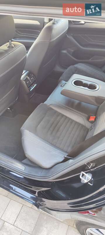Универсал Volkswagen Passat 2019 в Житомире