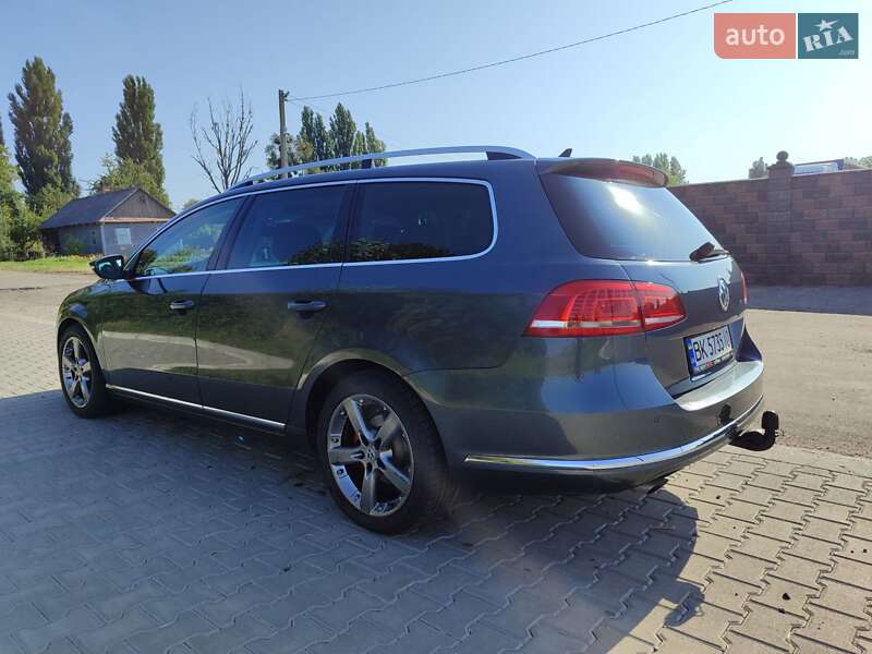 Универсал Volkswagen Passat 2013 в Ровно