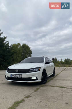 Седан Volkswagen Passat 2017 в Чугуеве