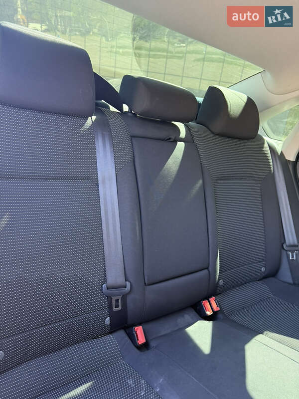 Седан Volkswagen Passat 2015 в Одесі