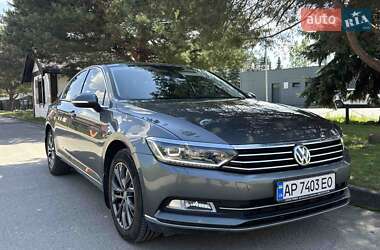 Седан Volkswagen Passat 2017 в 