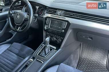 Седан Volkswagen Passat 2017 в 