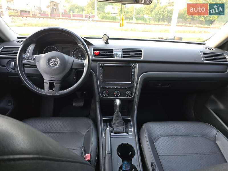 Седан Volkswagen Passat 2015 в Киеве
