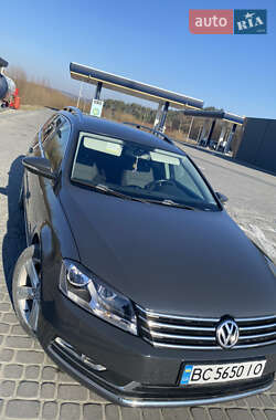 Универсал Volkswagen Passat 2011 в Николаеве