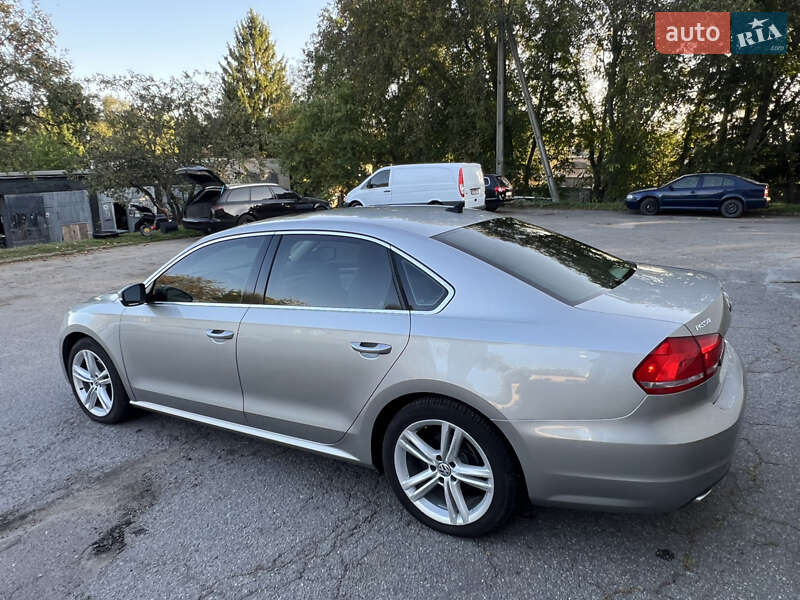 Седан Volkswagen Passat 2014 в Хмельницькому