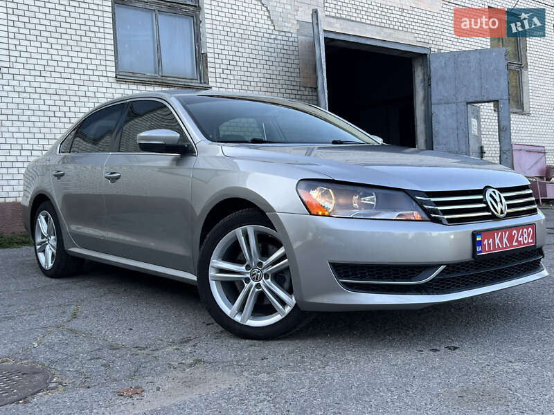Седан Volkswagen Passat 2014 в Хмельницькому