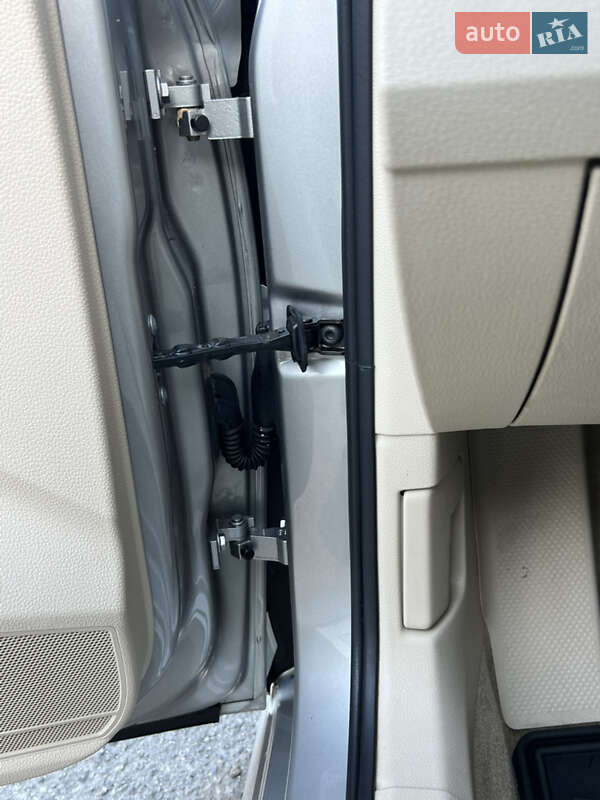 Седан Volkswagen Passat 2014 в Хмельницькому